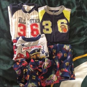 Boys pajamas (set of 4) size 24 Months